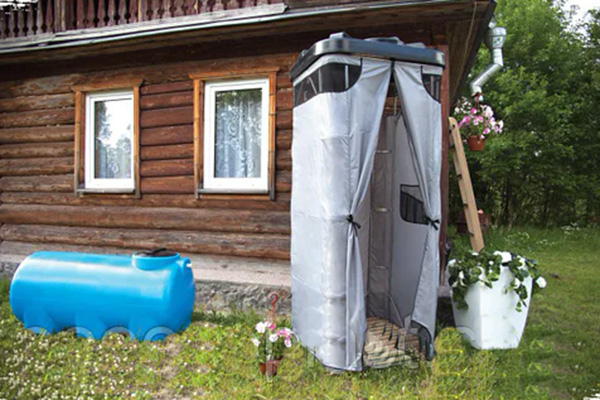 пластиковый бак для душа вместимостью 200 л