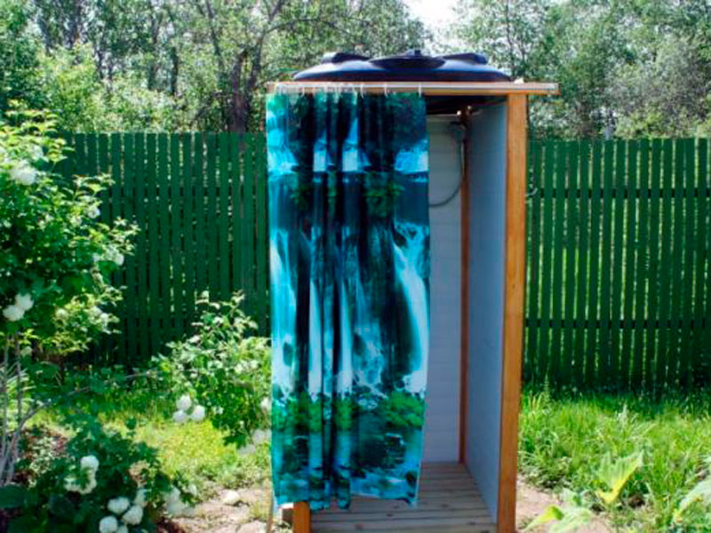 Как выбрать емкость для летнего душа