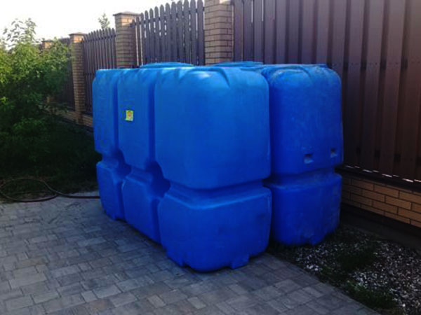 Пластиковые емкости для нефтепродуктов