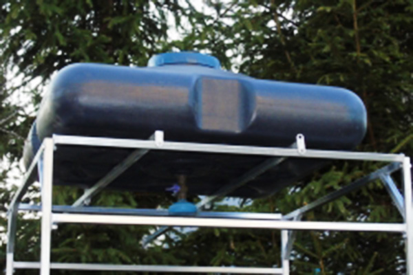 пластиковый бак для душа вместимостью 200 л