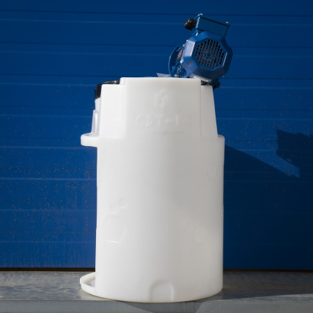 дозировочная ёмкость CDT60 с тихоходной лопастной мешалкой живое фото 04